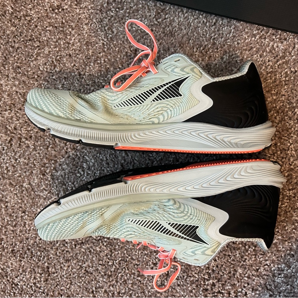 Altra Torin 5 running shoes size 8.5